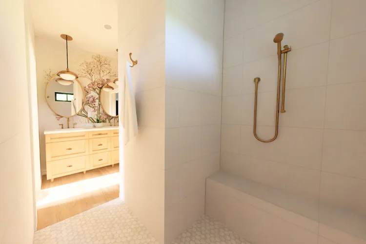 InteriorPhoto for House Plan #580750