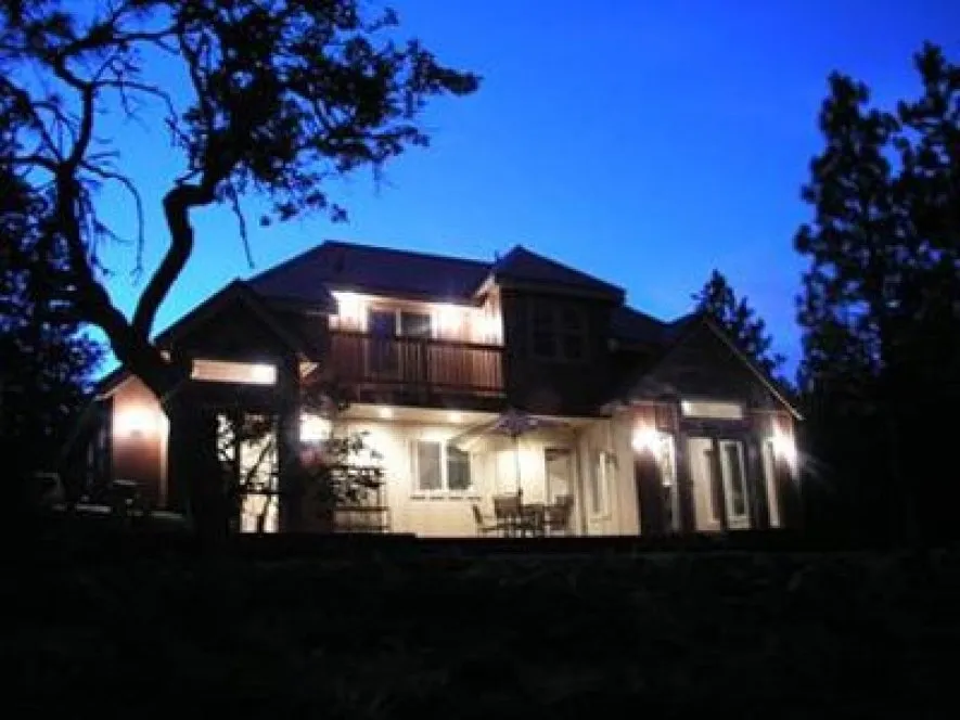 Rear Elevation for House Plan #260051