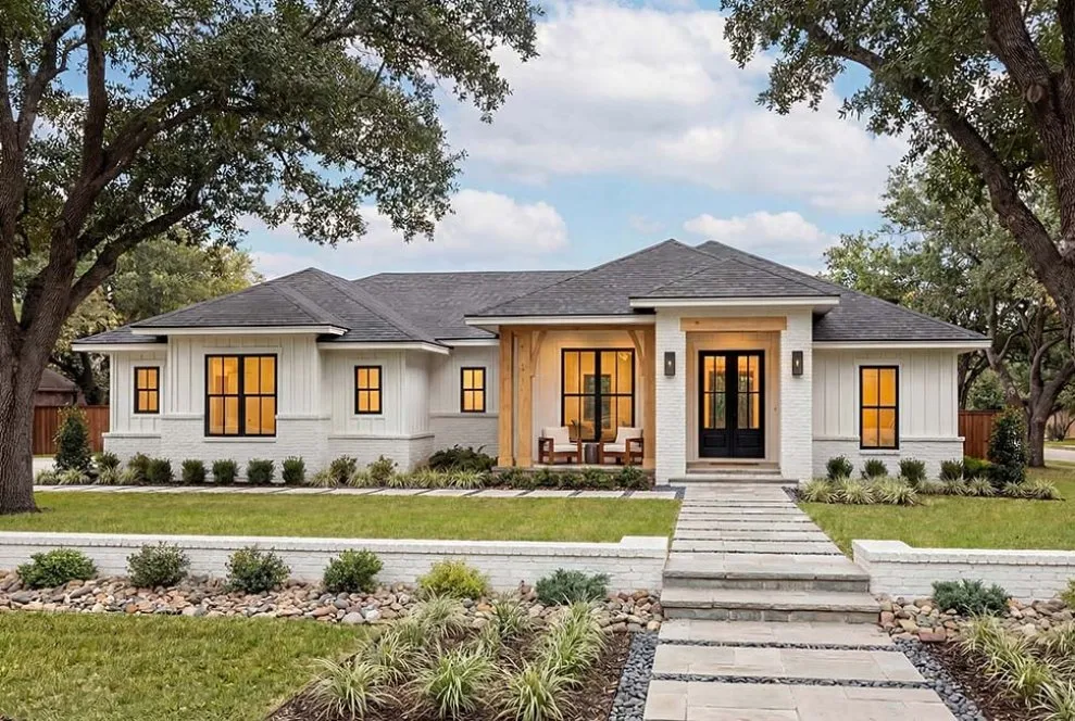 ExteriorPhoto for House Plan #303881