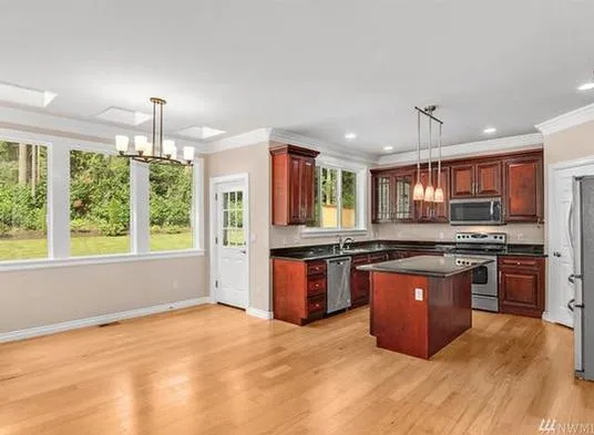 InteriorPhoto for House Plan #335082