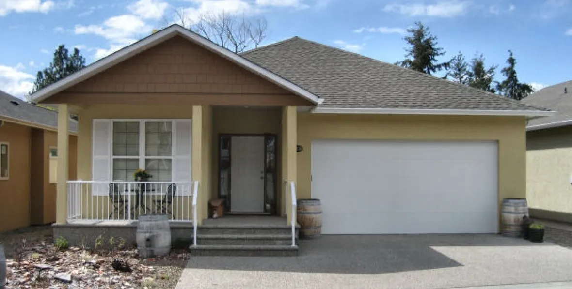 ExteriorPhoto for House Plan #195113