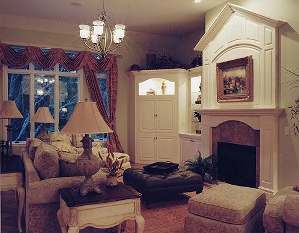 InteriorPhoto for House Plan #536630