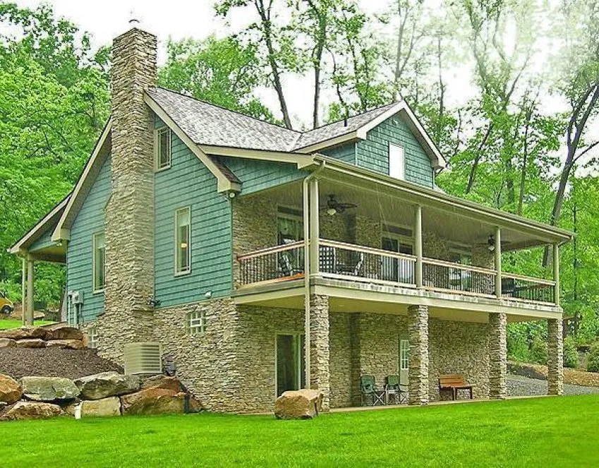 Rear Elevation for House Plan #622522