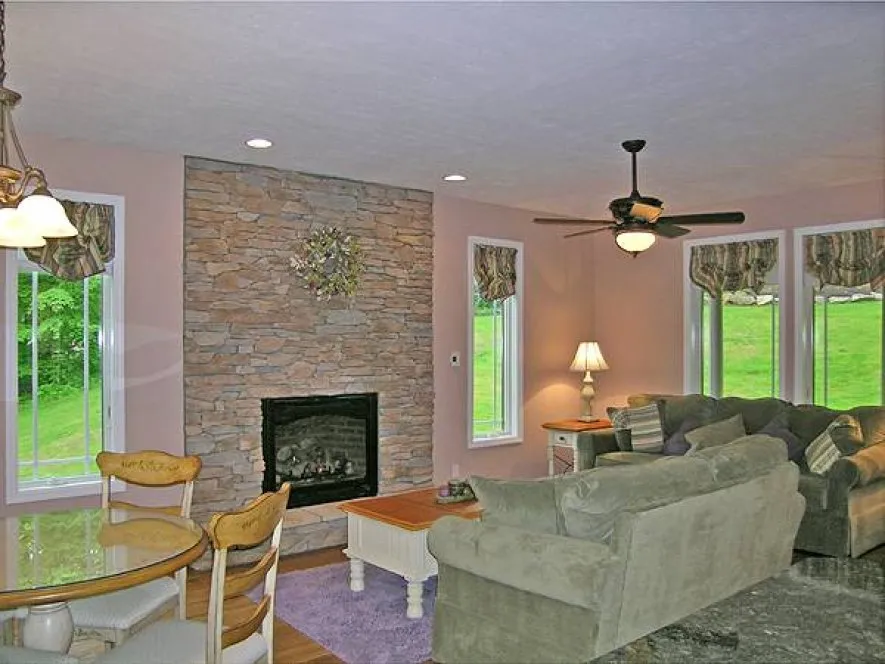 InteriorPhoto for House Plan #622522