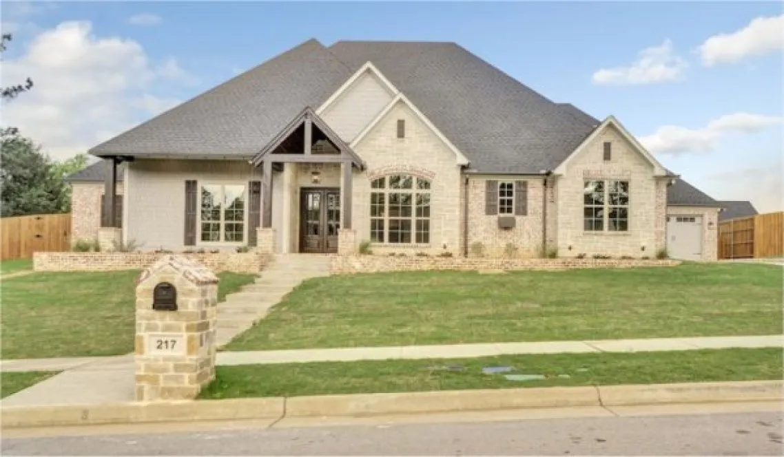 ExteriorPhoto for House Plan #311662