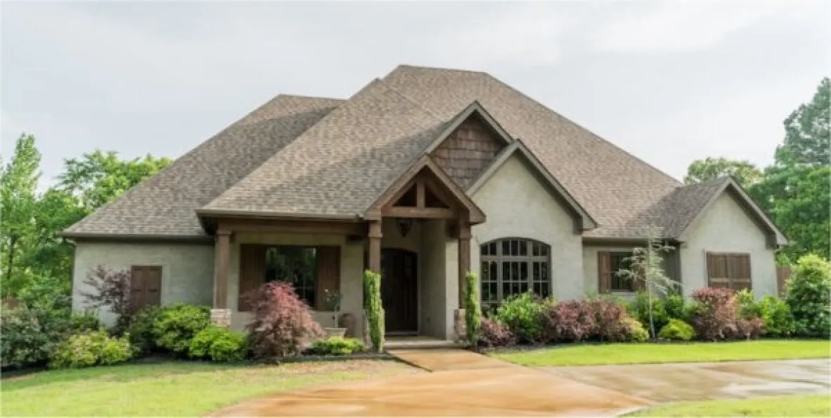 ExteriorPhoto for House Plan #316552