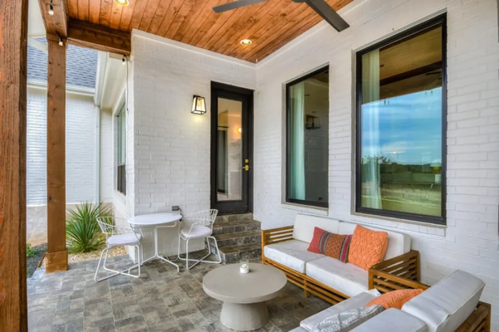 ExteriorPhoto for House Plan #306862