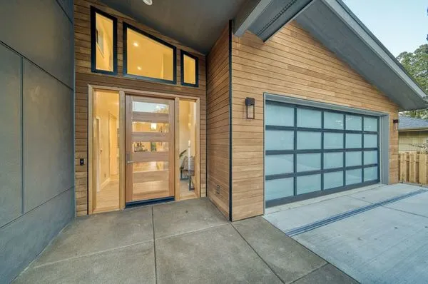 ExteriorPhoto for House Plan #348292