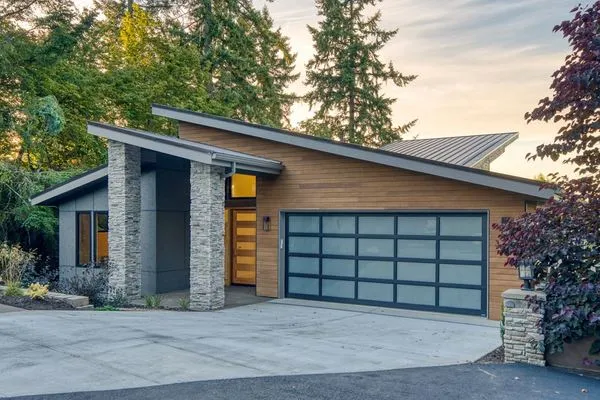 ExteriorPhoto for House Plan #348292