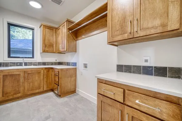 InteriorPhoto for House Plan #348292