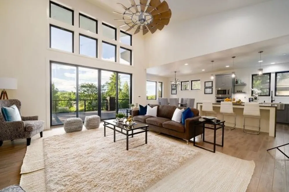 InteriorPhoto for House Plan #348292