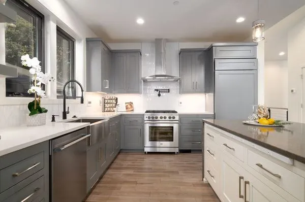 InteriorPhoto for House Plan #348292