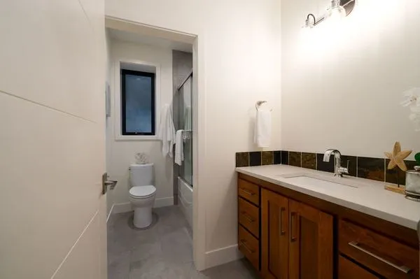 InteriorPhoto for House Plan #348292