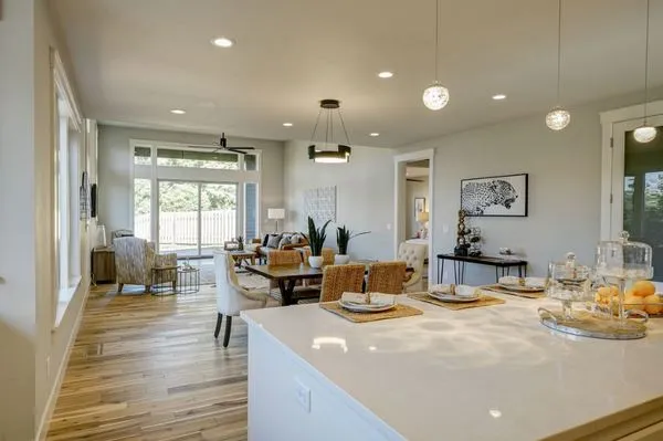 InteriorPhoto for House Plan #342073