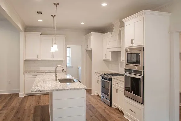 InteriorPhoto for House Plan #302002