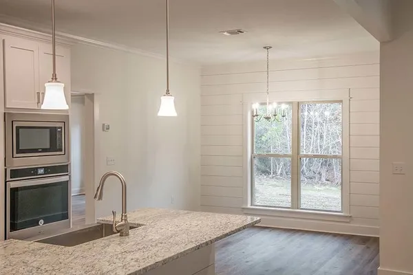 InteriorPhoto for House Plan #302002