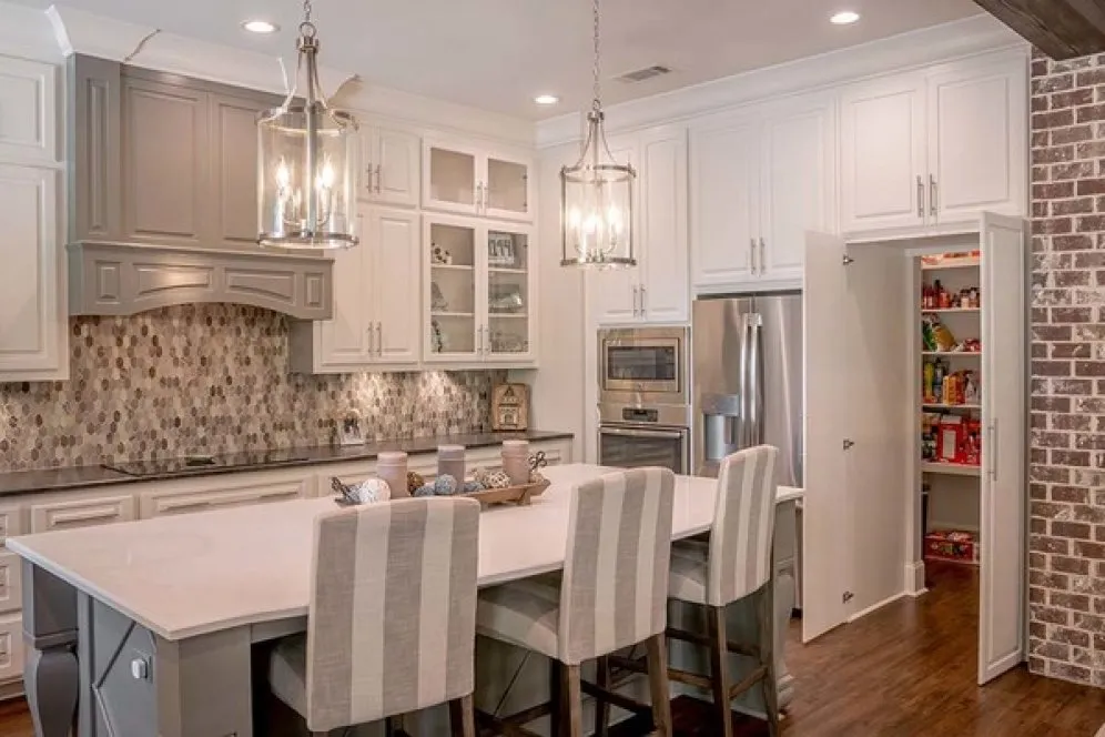 InteriorPhoto for House Plan #303552