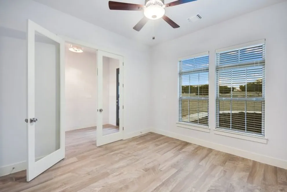 InteriorPhoto for House Plan #304403