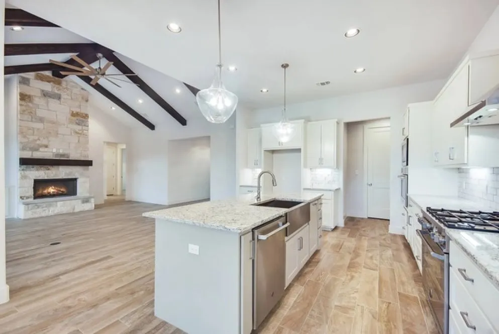 InteriorPhoto for House Plan #304403