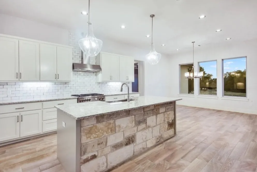 InteriorPhoto for House Plan #304403