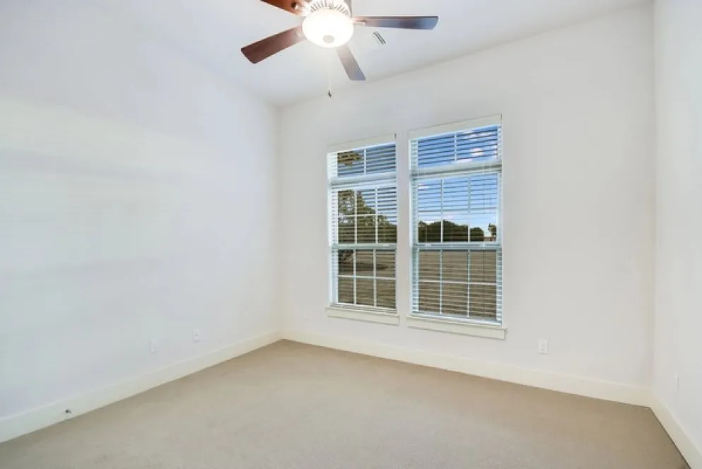 InteriorPhoto for House Plan #304403