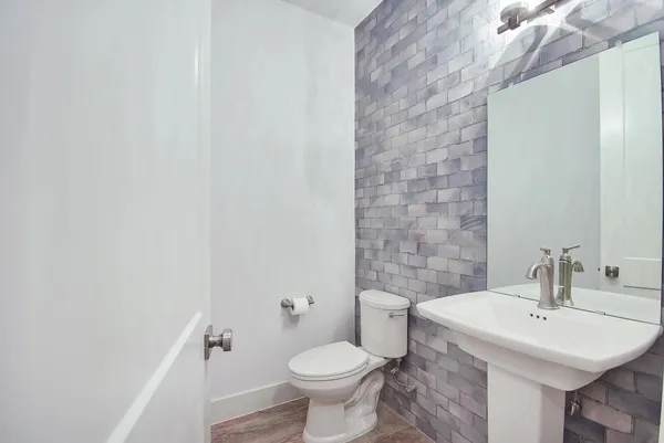 InteriorPhoto for House Plan #304403