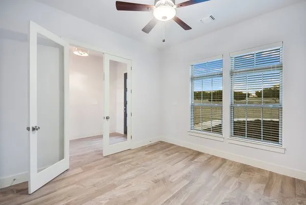 InteriorPhoto for House Plan #304403