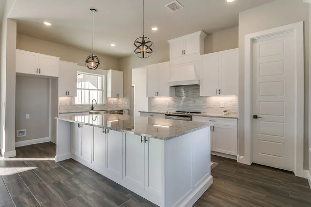 InteriorPhoto for House Plan #904591