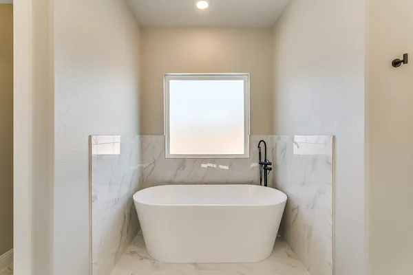 InteriorPhoto for House Plan #904591