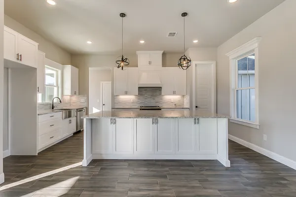 InteriorPhoto for House Plan #904591