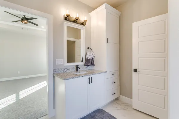 InteriorPhoto for House Plan #904591