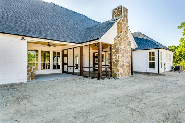 ExteriorPhoto for House Plan #905672