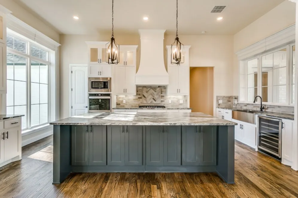 InteriorPhoto for House Plan #905672