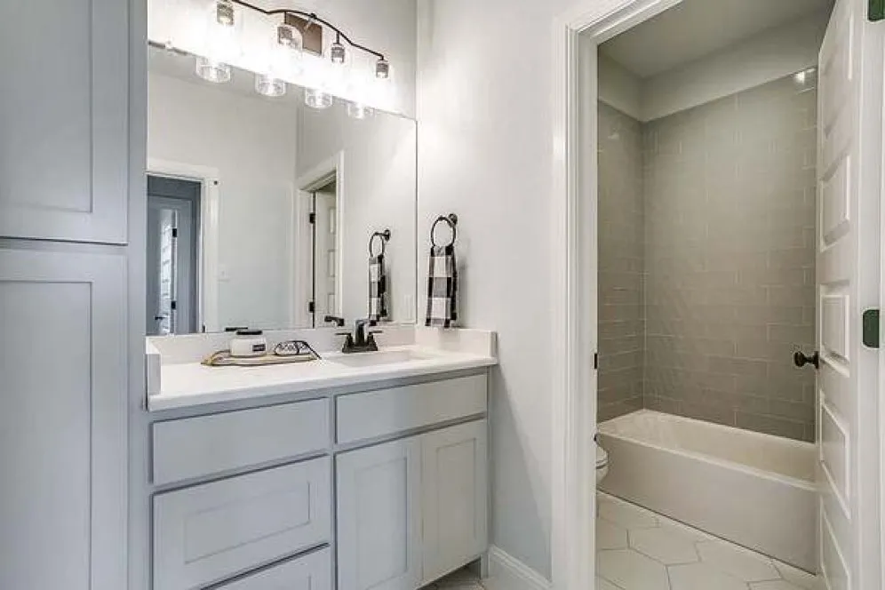 InteriorPhoto for House Plan #300932