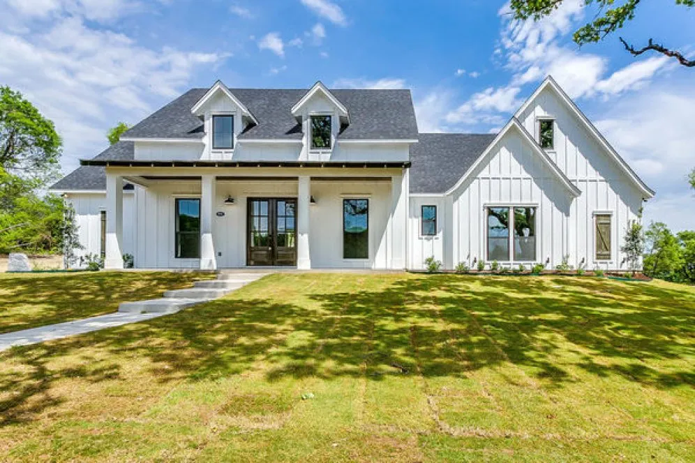 ExteriorPhoto for House Plan #906452