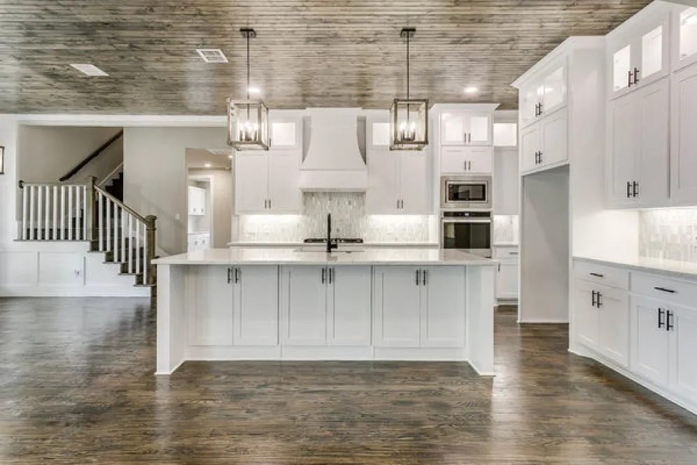 InteriorPhoto for House Plan #906452