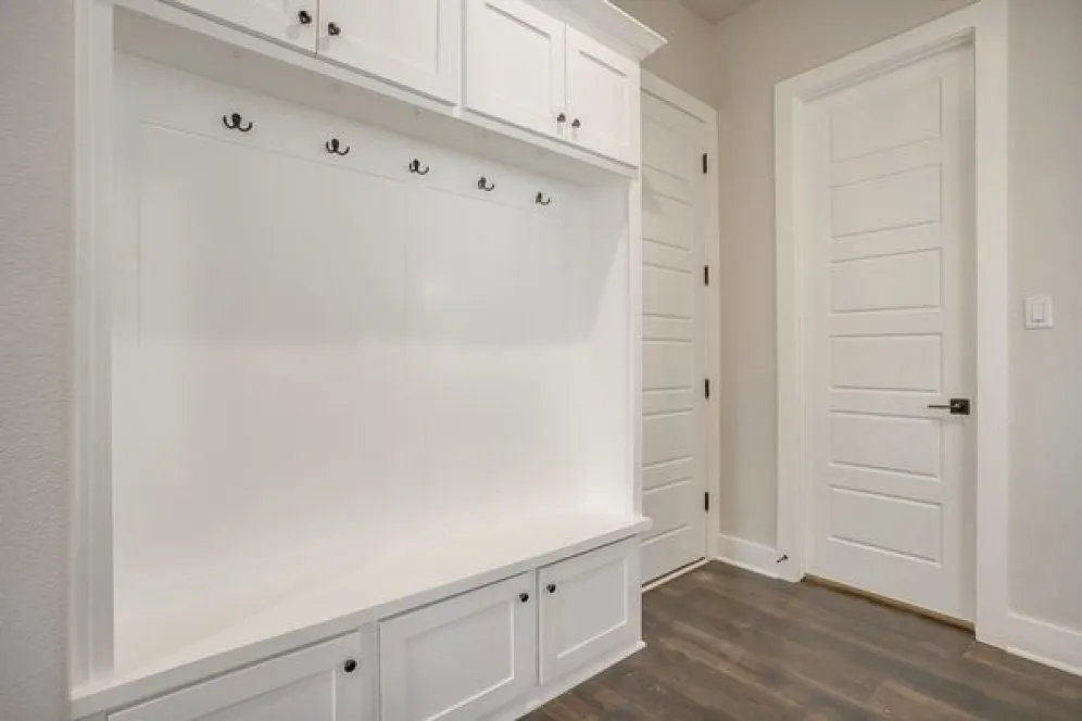 InteriorPhoto for House Plan #904352