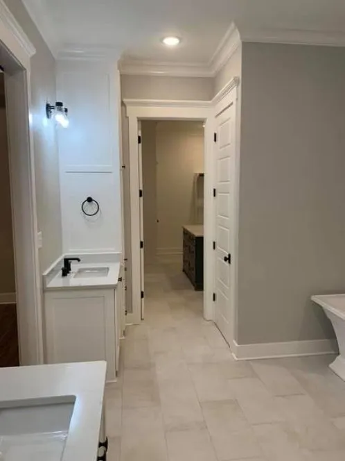 InteriorPhoto for House Plan #906122