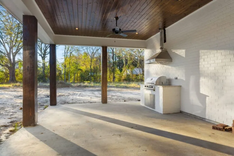 ExteriorPhoto for House Plan #900562