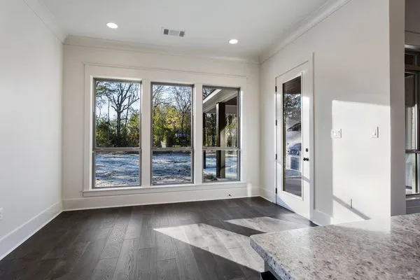 InteriorPhoto for House Plan #900562