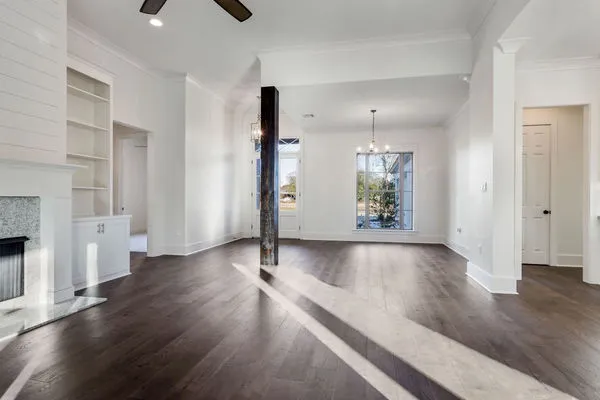 InteriorPhoto for House Plan #900562