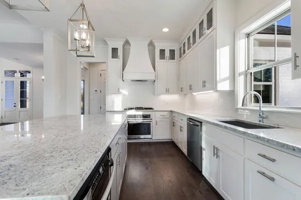 InteriorPhoto for House Plan #900562