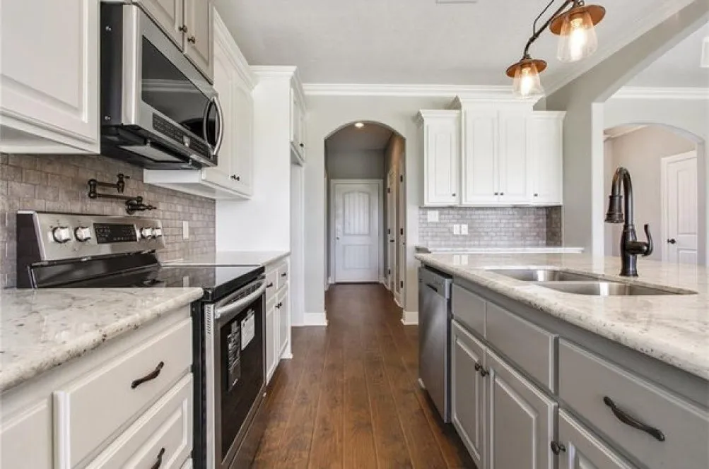 InteriorPhoto for House Plan #302081