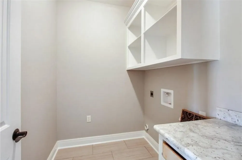 InteriorPhoto for House Plan #302081