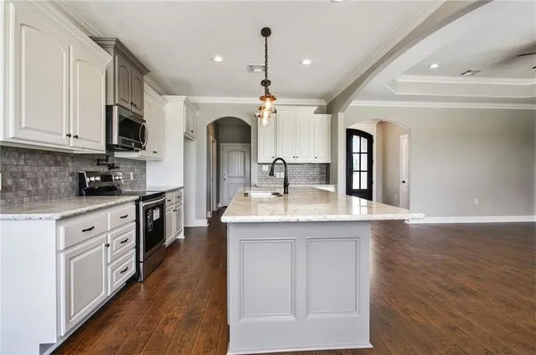 InteriorPhoto for House Plan #302081