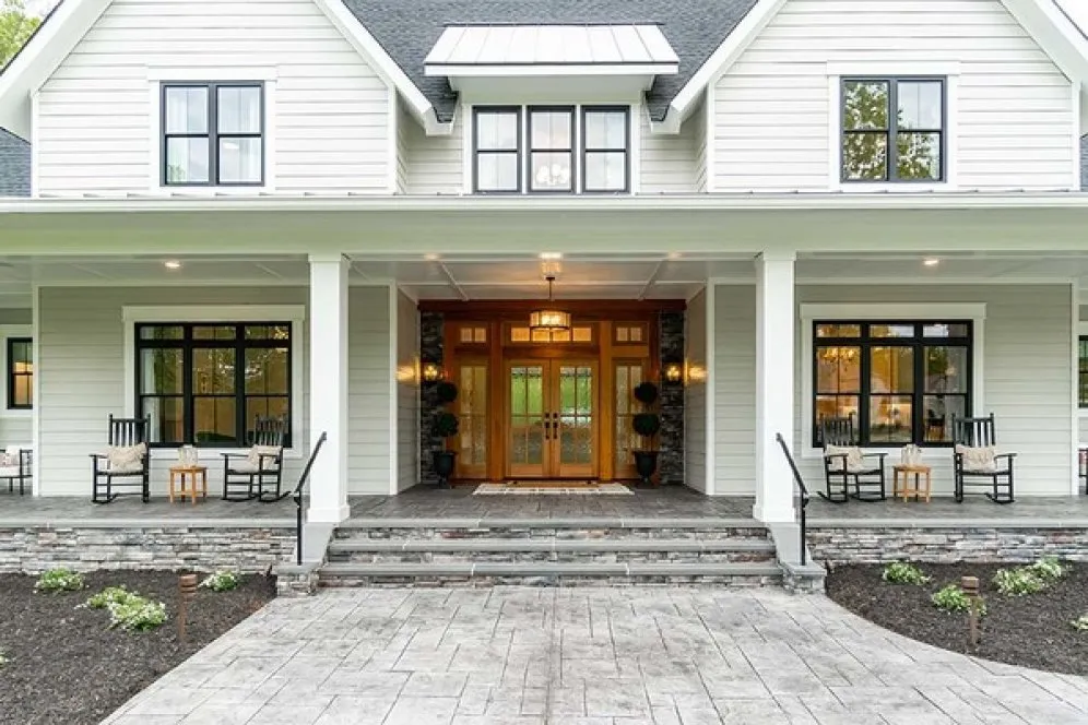 ExteriorPhoto for House Plan #282593