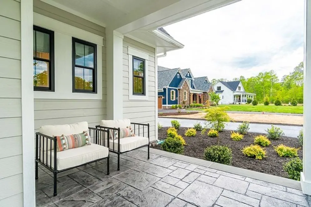 ExteriorPhoto for House Plan #282593