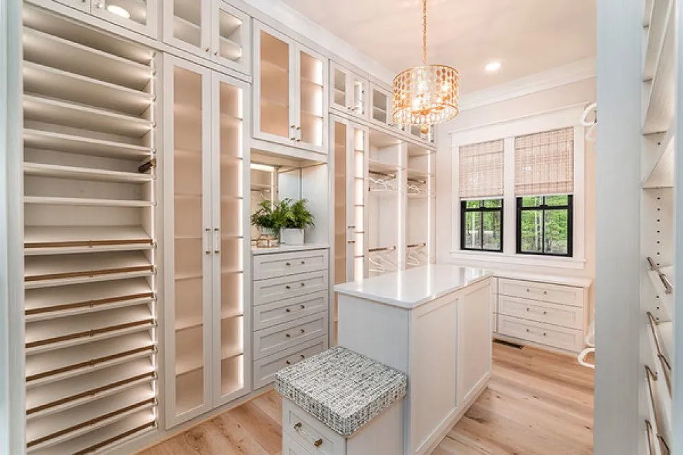 InteriorPhoto for House Plan #282593