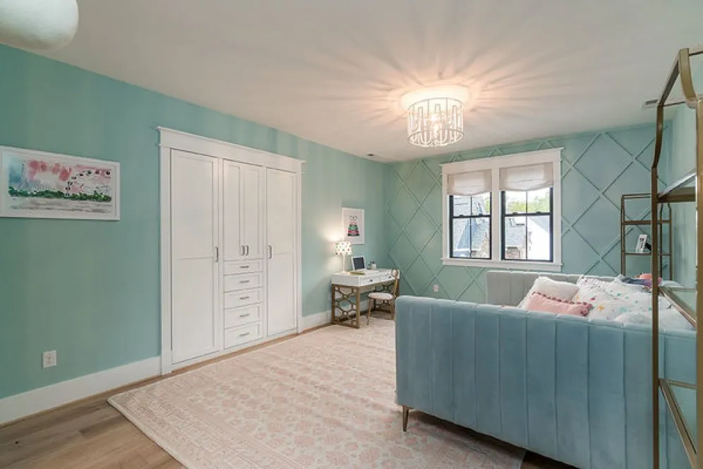 InteriorPhoto for House Plan #282593