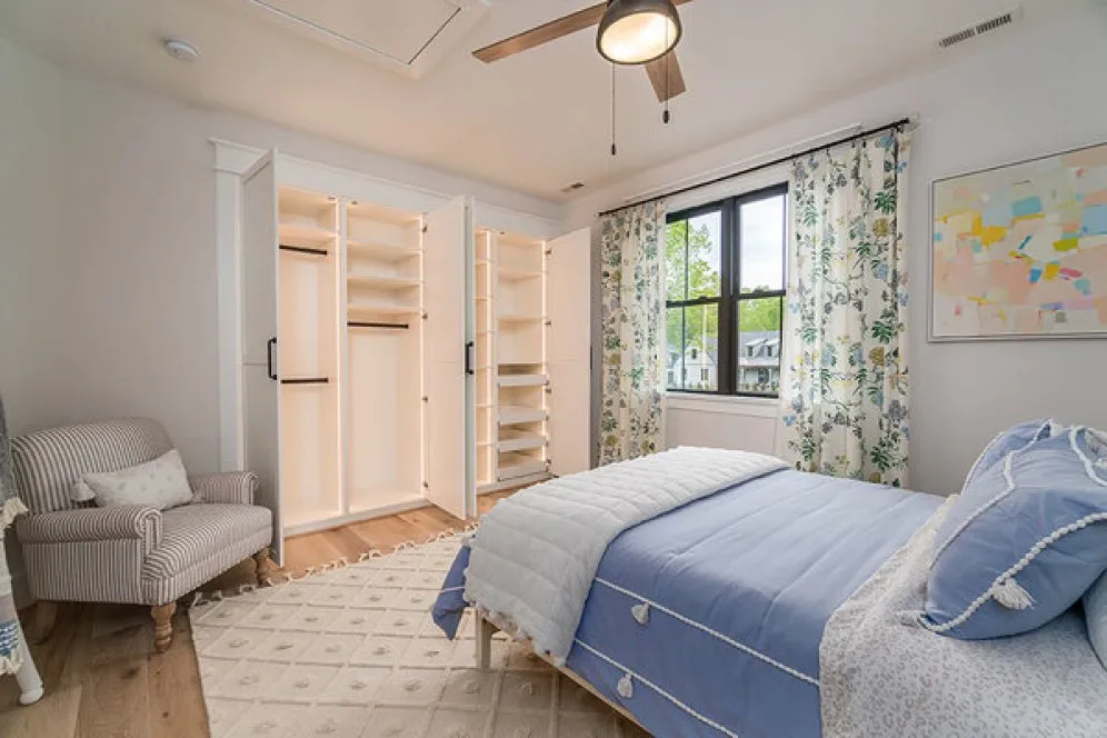 InteriorPhoto for House Plan #282593